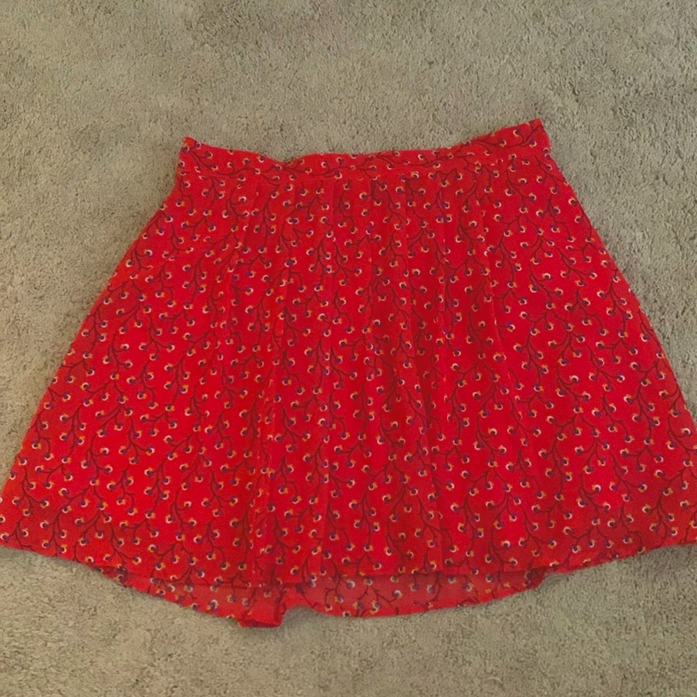 Old Navy - Skirt, size small, red with floral print